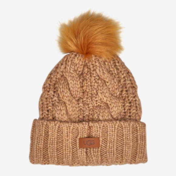 UGG KNIT CABLE FAUX FUR POM New With Tags - Picture 3 of 3